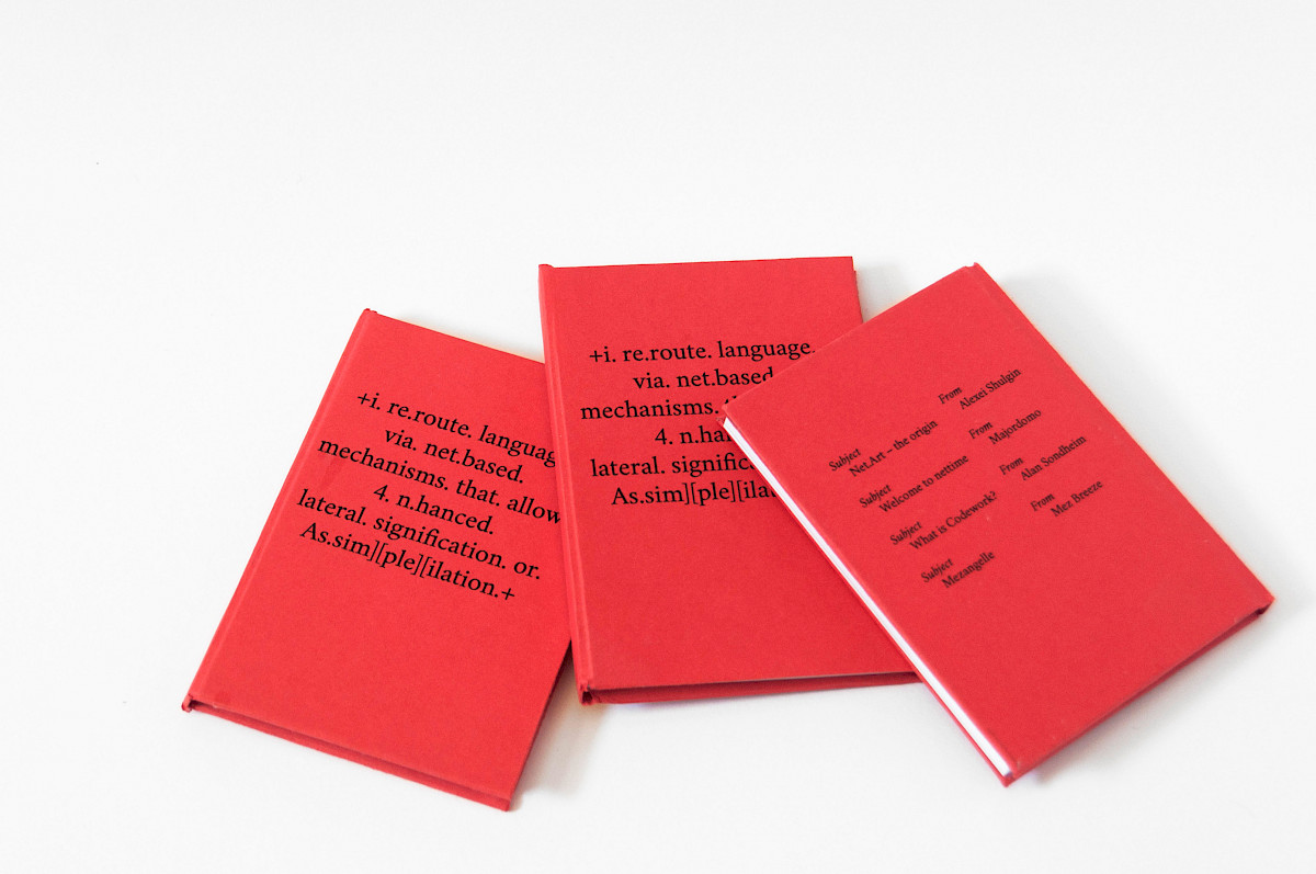 Couverture et quatrième de couverture de "+i. re.route. language"